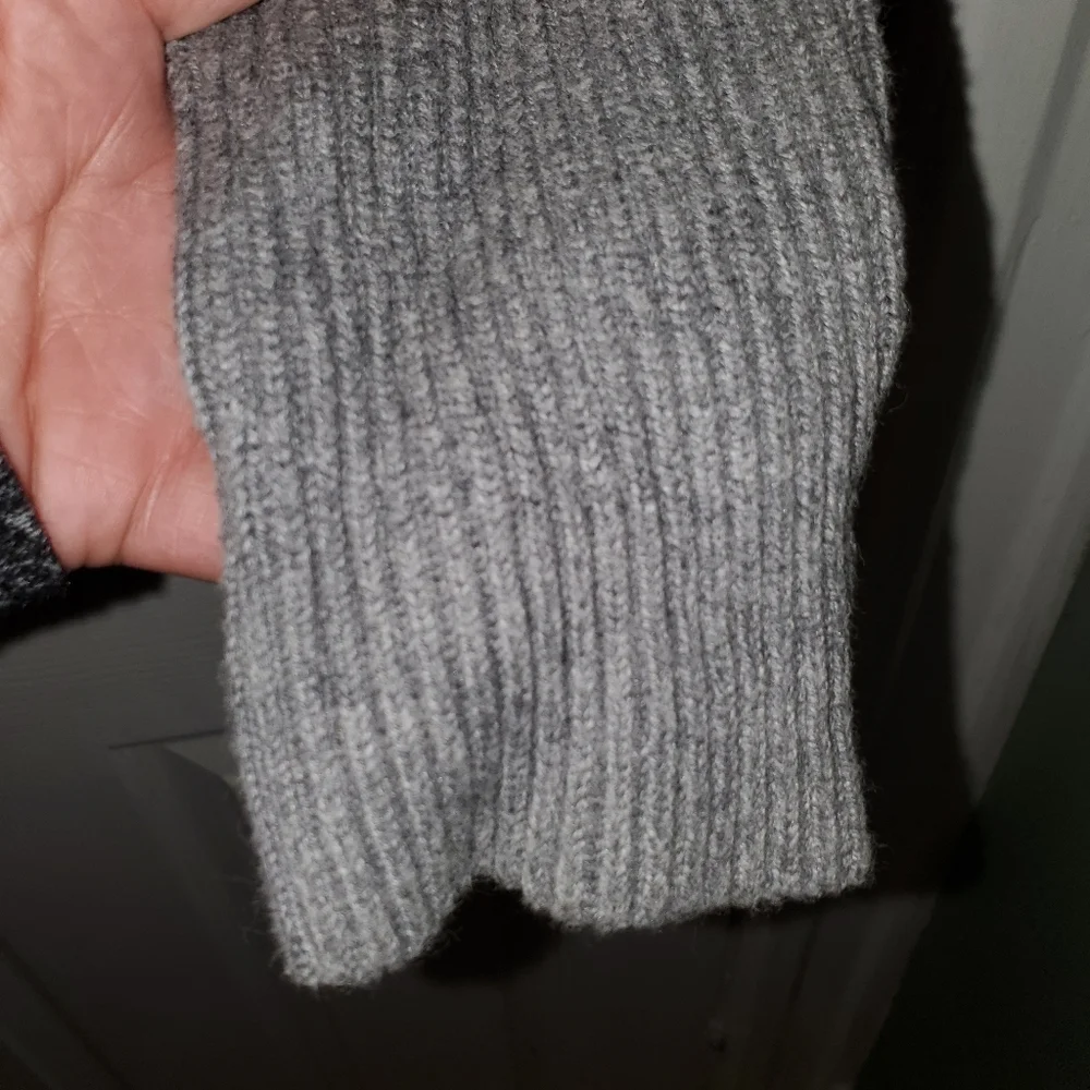 Men's Banana Republic sweater size M